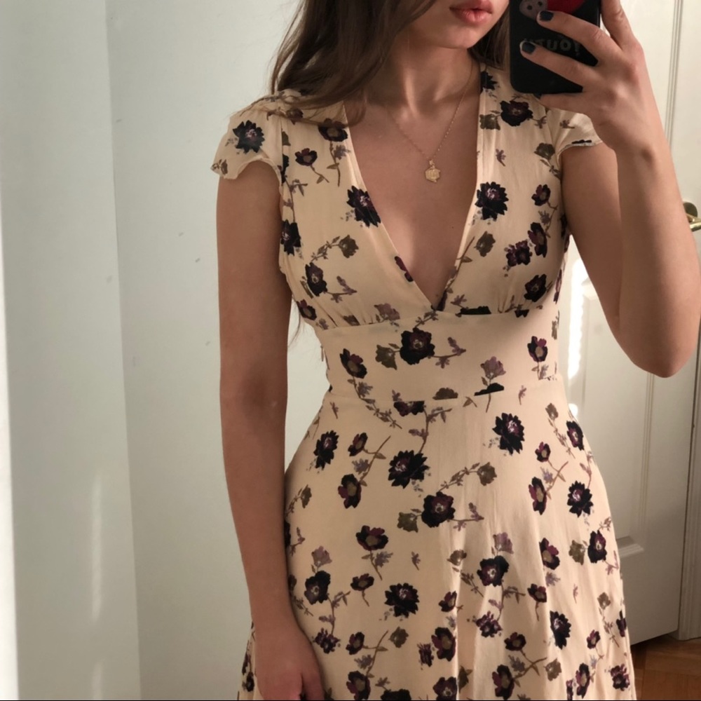 Aritzia Sunday Best Rand Floral Dress